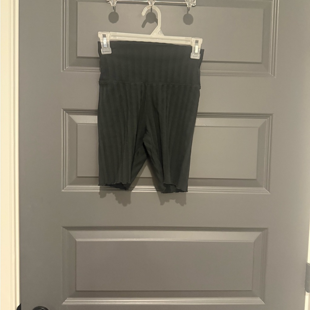 NWT Offline by Aerie Hi-Rise Biker Shorts Size S